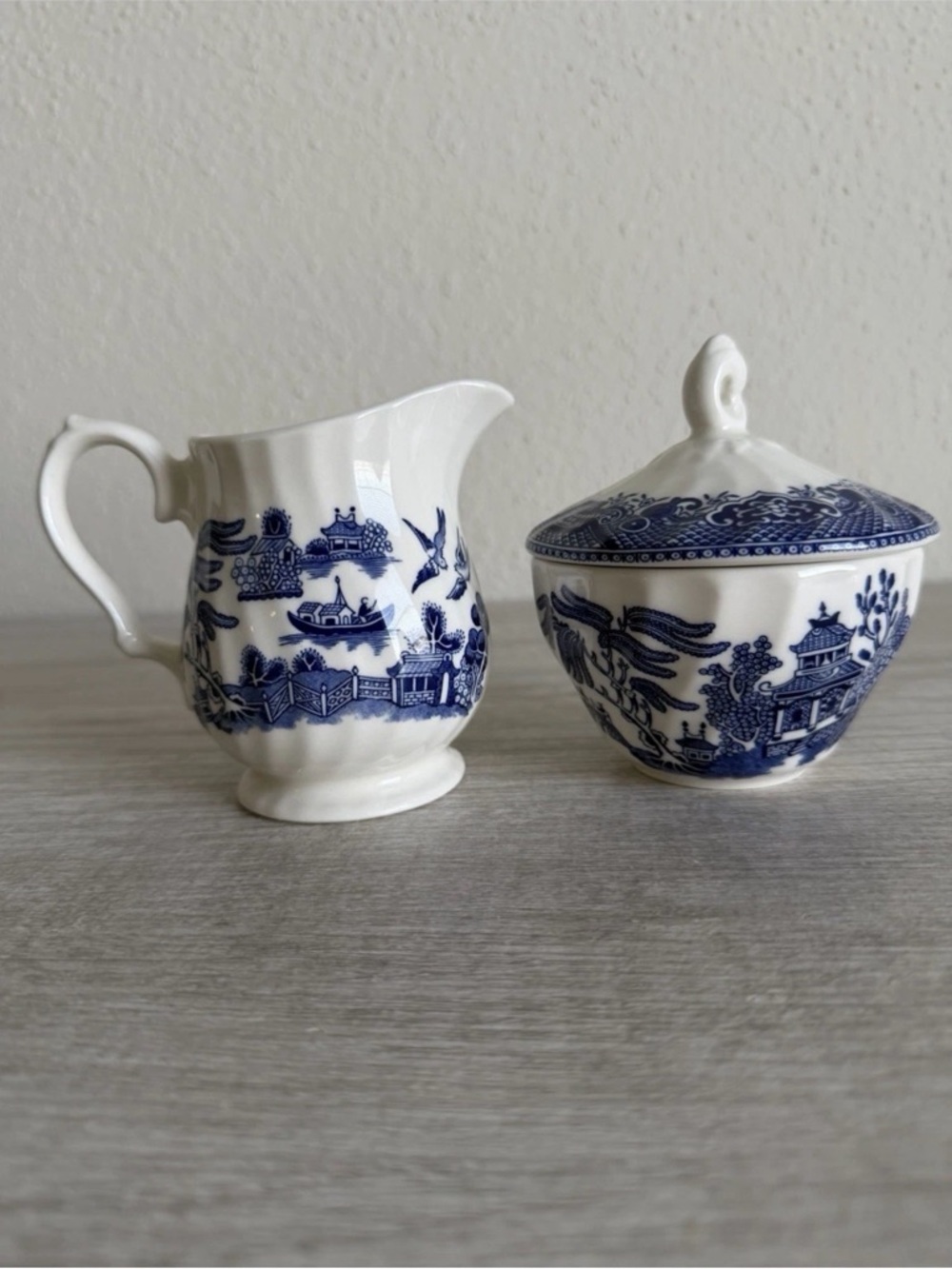 Vintage Royal Wessex Blue Willow Creamer And Sugar Bowl W/ Lid Made In England